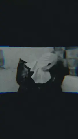 عقلي لا يتوقف عن تحليل كل كلمة وكل موقف،. #fypシ゚ #تفكير_مفرط #وحدة #منهار #تفكير_عميق😮‍💨 #حزين #مخبل#فلسفة #نيتشه#دوستويفسكي #التفكير_الزائد 