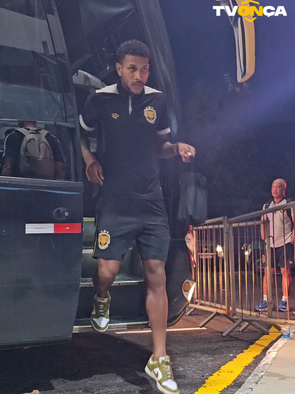 Chegamos na #TocadaOnça! 🚍🐆 #NossoAmazonas #AMFC #SérieB2025 #AMZxCRB 