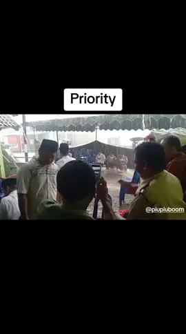 let him eat..  #funny #motivation #meme #foryou #fyp #creed #song 