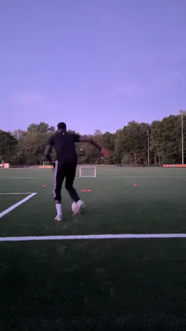Individual 1v1 alone & turn training sessions #viralditiktok #individual #1v1#alone #training #videoviral #viralditiktok #footballtiktok 