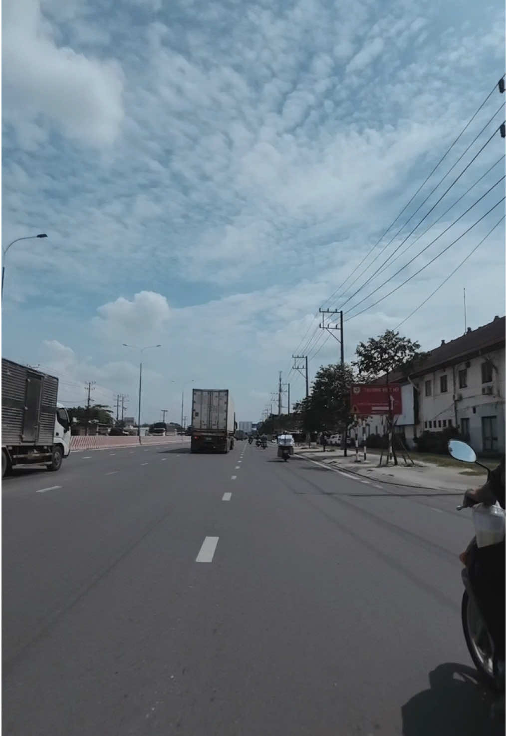 Camera hành trình - ĐT743, KCN Sóng Thần, tp.Dĩ An, Bình Dương - ngày 13/05/2025 #âmnhạcthưgiãn #khámpháđôthị 