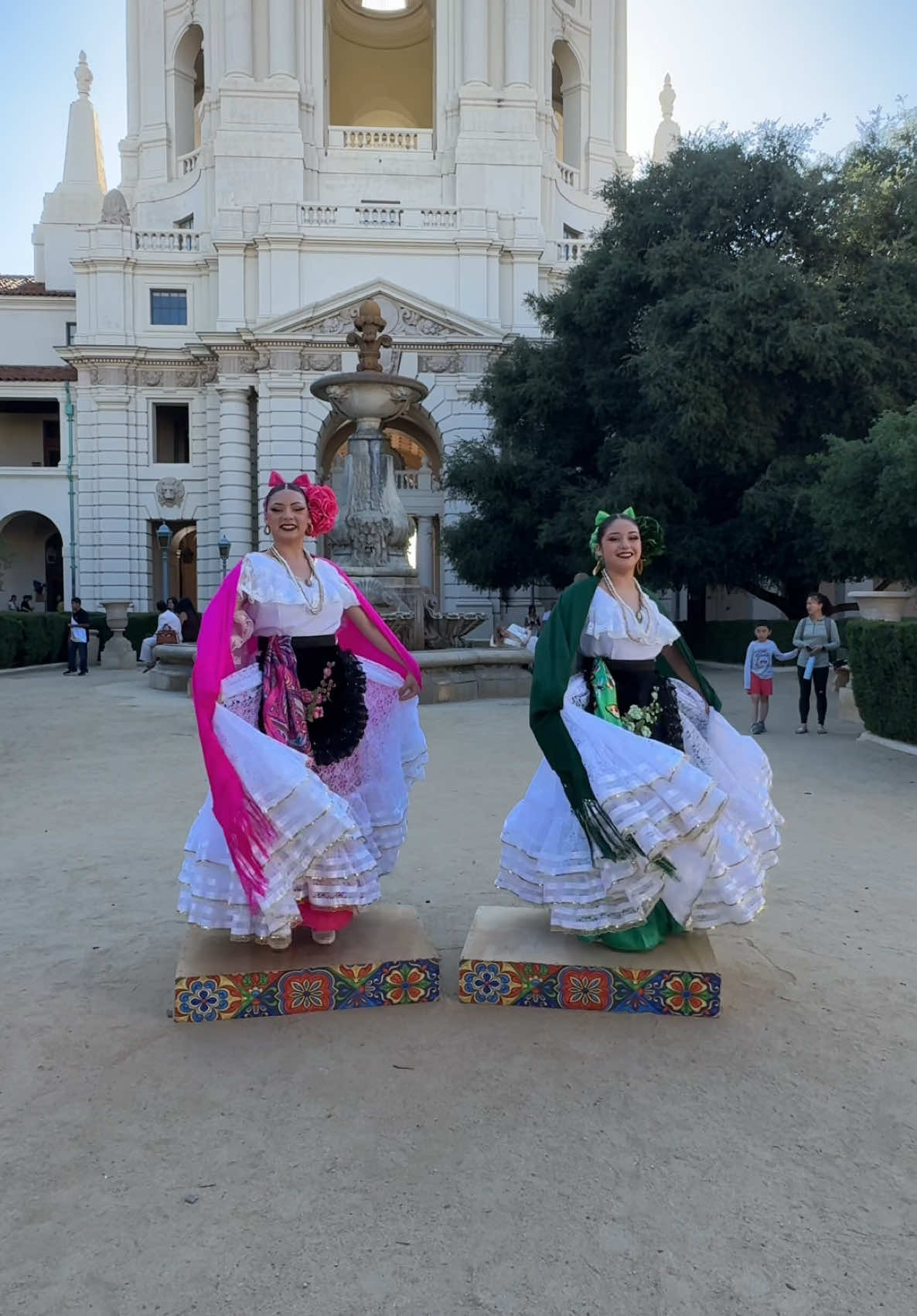 la guacamaya #folklorico #balletfolklorico #bailefolklorico #folklore #dance #cultura #culture #folkloremexicano #mexico #baile #veracruz #veracruzmexico #dancer #bailarina 