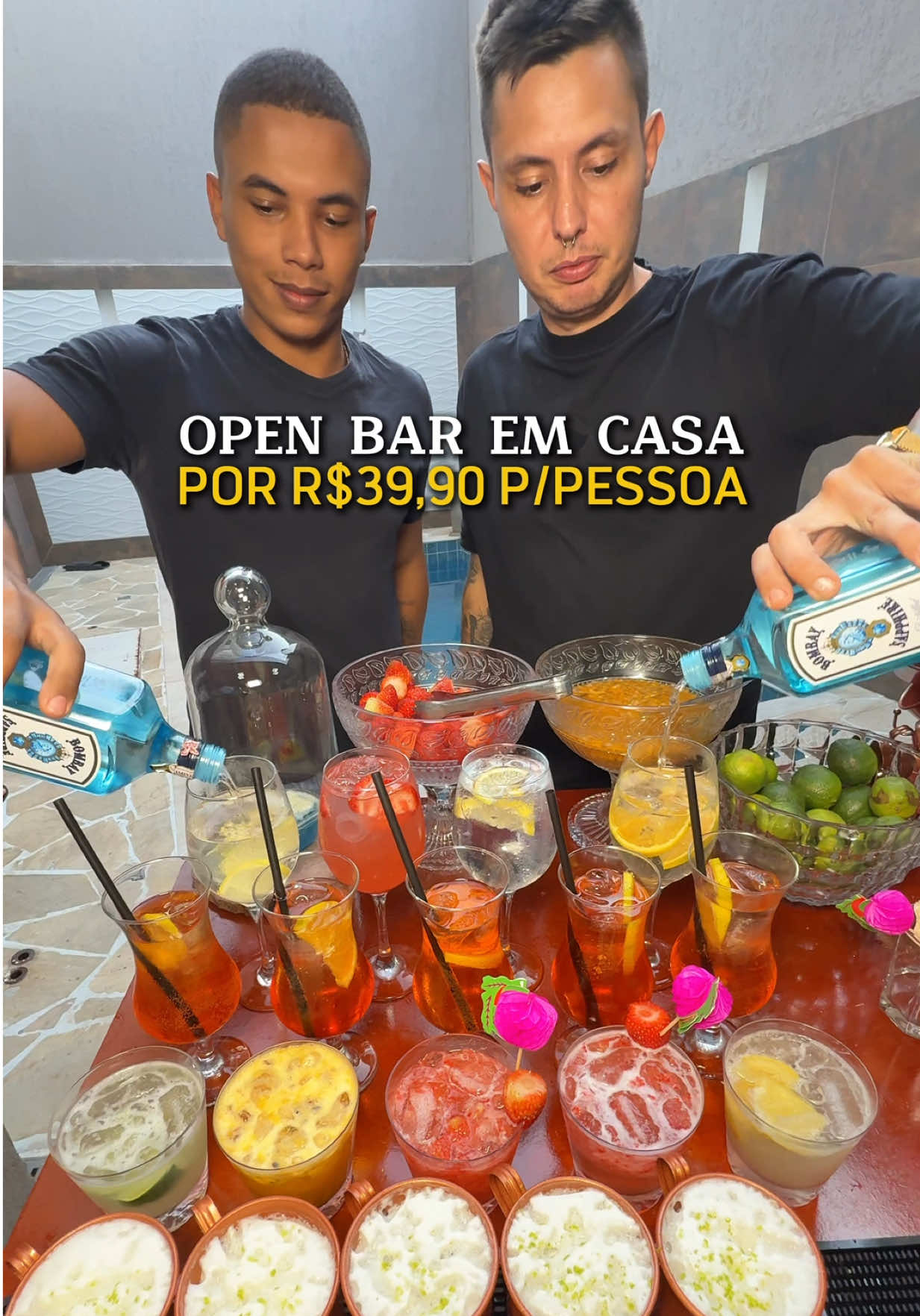 CONTRATAMOS UM OPEN BAR EM CASA A PARTIR DE APENAS 💲39,99!! 😱😍 O pessoal do @vianasbartender montou um bar em casa! 🍺🍶 Os pacotes variam da escolha do cliente. São + de 60 opções de drinks enviados para a seleção do cardápio,  + de 10 opções de modelos de bares (adequados para cada evento ), com eventos apartir de 4 à 5 horas de open bar e com preços à partir de apenas 💲39,99 por pessoa, open bar. 🍸🥃 CURTIU? Então já marca o @ que vai contrar com você!! 🔥🔥 🍹@vianasbartender 📲+55 11 98842-6612 *Publi