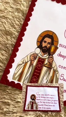 Com muito carinho e atenção aos detalhes, crio cartazes que não são apenas papel, mas mensagens de fé que tocam o coração. Cada cartaz é feito com dedicação e capricho, pensando em transmitir a mensagem de fé e esperança de forma única. Porque quando criamos com amor, cada detalhe faz toda a diferença!❤️🙏🏼 #ejc #eac #encontrocomdeus #cartazes #cartaz 