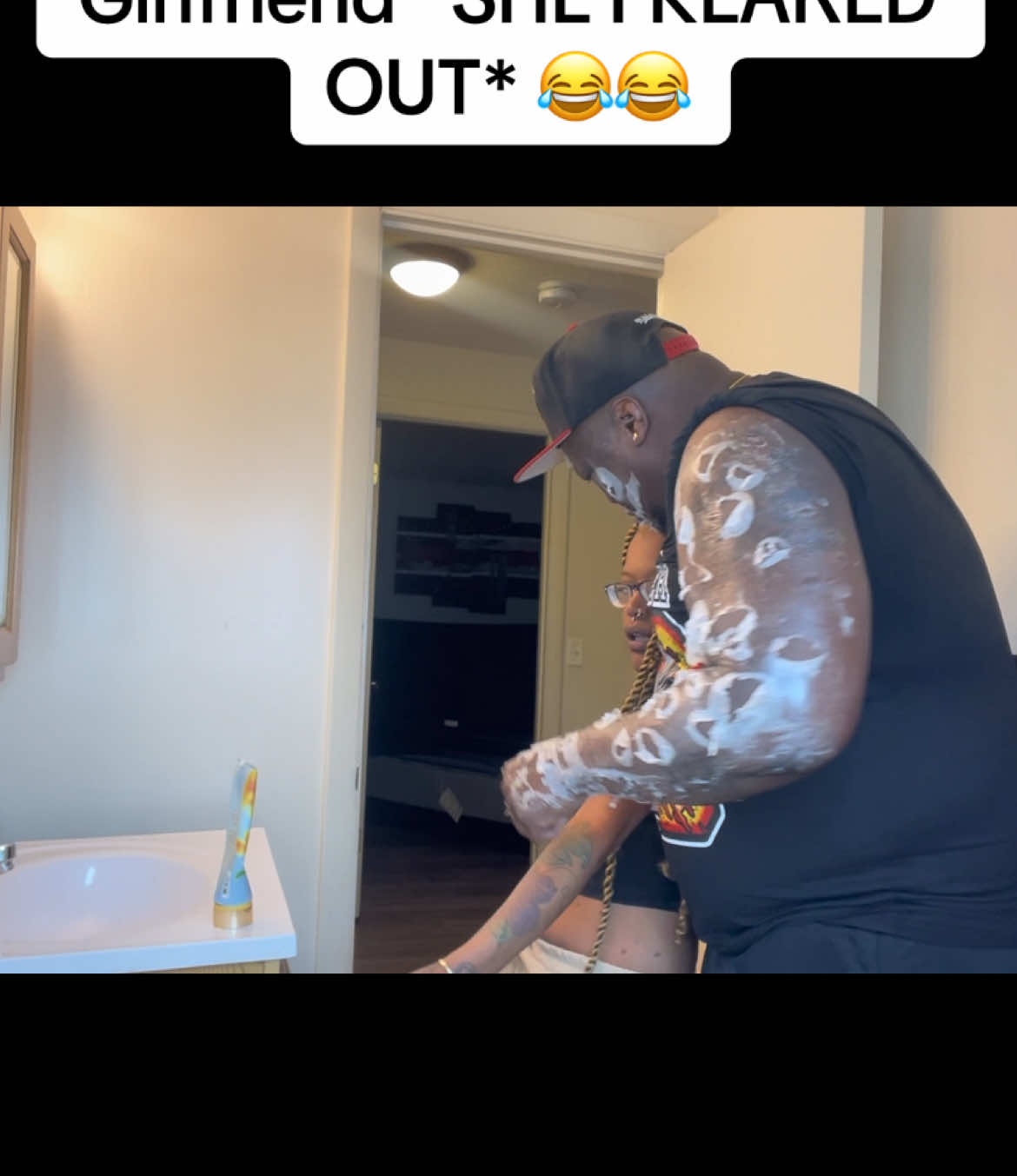 She fainted 😂🤣 #fyp