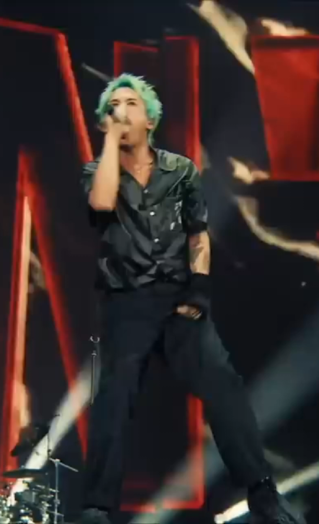 One Ok Rock - Make It Out Alive (SPECIAL KONSER PREMONITION WORLD TOUR 2024 at AJINOMOTO STADIUM) . @ONE OK ROCK @Takahiro Moriuchi  #oneokrock #oneokrocklive #oneokrockofficial #oneokrocktaka #10969 #10969taka #10969toru #10969ryota #10969tomoya #oor #oorah #ajinomoto #stadium #2024 #dystopia #dystopian #premonition #japan #world #anime 