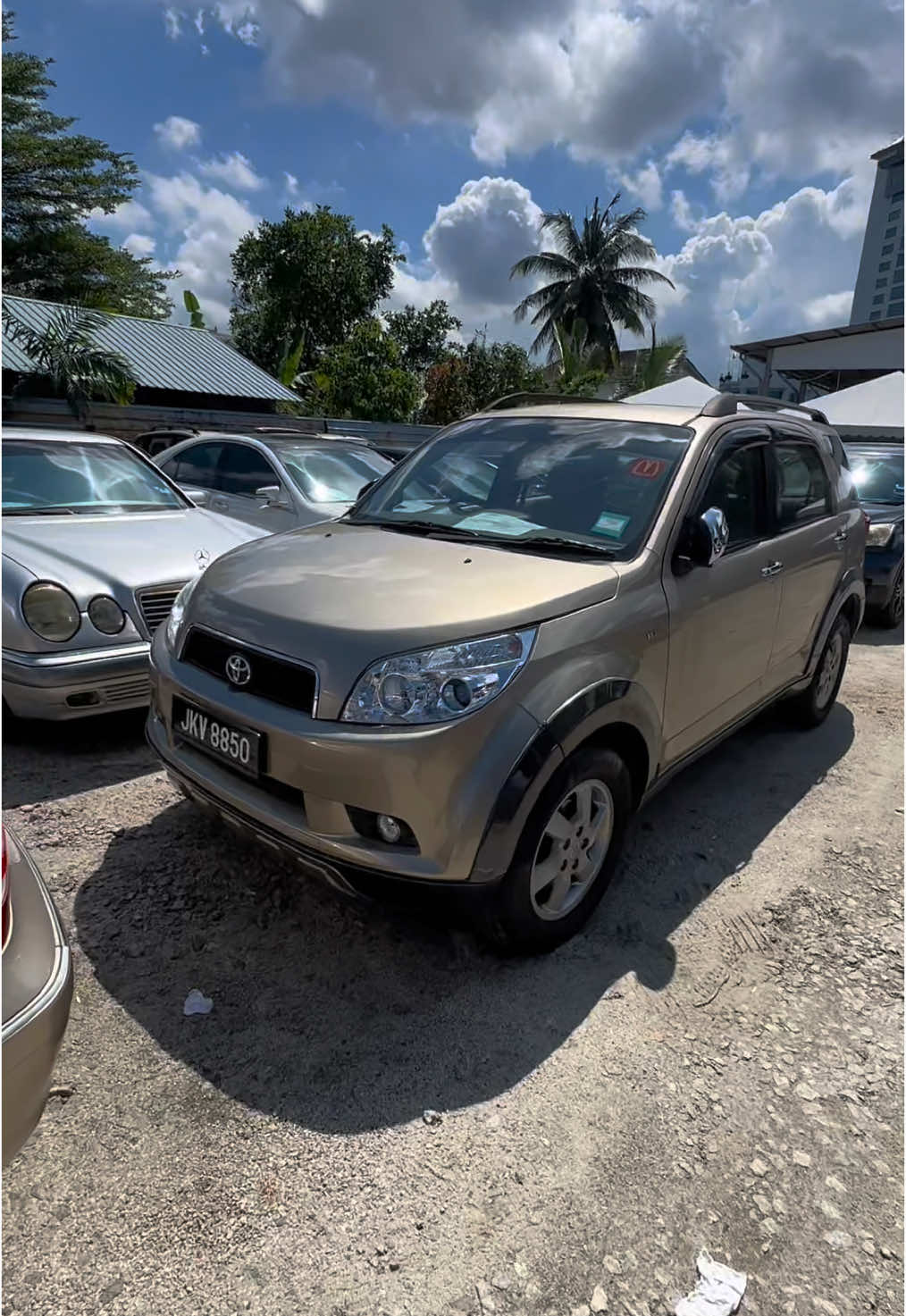 Toyota Rush comel tapi selesa utk family 👍🏼 berminat klik link kt profile