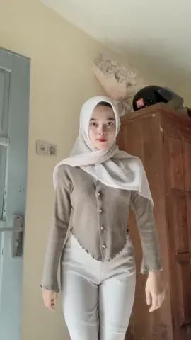 #croptop #rajut #rekomendasioutfit #cutbray 