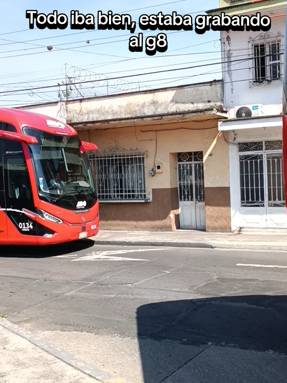 Algo que ocurrió hoy 12 de mayo, el famoso G8 de ADO, que ya había presentado problemas en días pasados, y que supuestamente habían resuelto en Córdoba, se quedó tirado en Orizaba, y mandaron a los pasajeros en otro autobús, una hora les duró el gusto 😭 #drama #tragedia #viajes #vacaciones #mexico🇲🇽 #orizaba #marcopolo #scania 