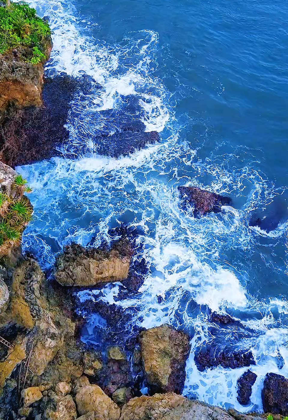 Bali nya Jawa Barat😍 #sewadronemadasari #wisatapantaimadasari #madasari #madasaribeach #pantaimadasari #fyp #foryou 