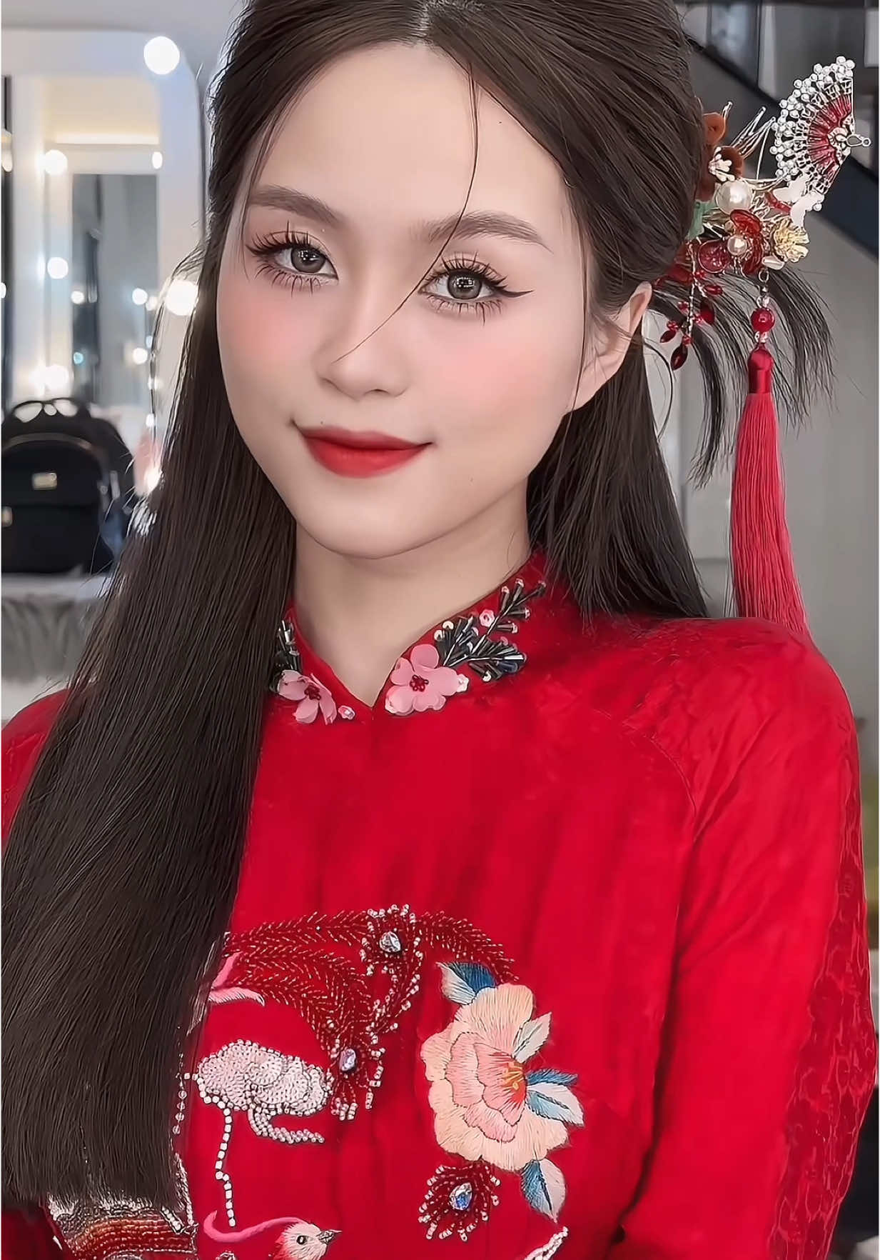 Tone áo dài không quá hiện đại cũng không quá truyền thống thuộc gu chị em nào đây #fyp #sangle #sanglemakeupacademy #xuhuong #rachgia 