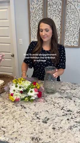 It’s okay to ask for flowers 💐 and whatever else you’re hoping for on holidays and birthdays! Communicating about expectations for holidays, special occasions, anniversaries, and birthdays is so important! Because everyone comes from different backgrounds and families do things differently. I wish it hadn’t taken me so long to realize that telling him what I wanted did not make it less special!  A few things I want to be clear on- Austin wasn’t never not doing anything for me for birthdays and holidays. I just had really high expectations and wanted him to read my mind to know exactly how to make me feel special. Now, that being said- I am glad he has gotten better at knowing me and what makes me feel special because there was room to grow. And there’s room for me to grow too! I feel bad looking back at some of those special occasions when I would end the day feeling hurt and he would also be disappointed because we just weren’t on the same page. I’m grateful to be growing as a person and to be able to really just enjoy these special days for what they are! I went to bed last night after a truly wonderful Mother’s Day thinking about how grateful I am for Austin and the girls and how perfect our day was together and that’s how I want every holiday to feel. #marriage #marriageadvice #holidayexpectations #mothersday #mombirthday #momlife #marriagelife #communicationinmarriage 