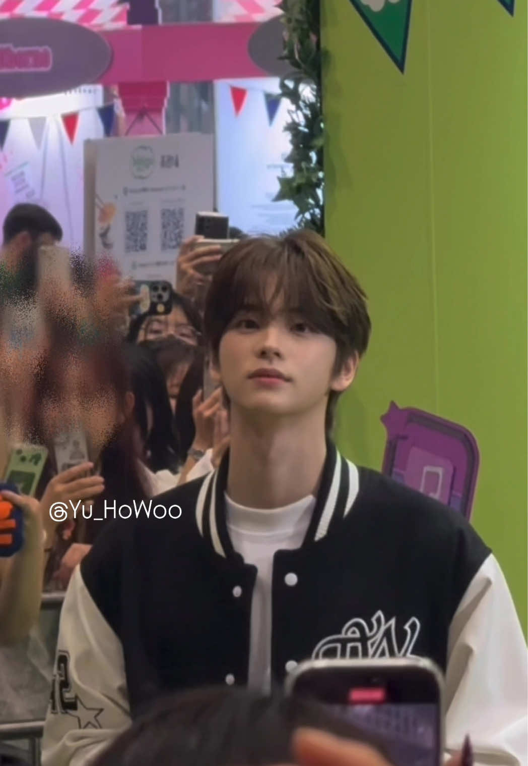 250511 kcon japan Galaxy popup かわいすぎる만두...♡🥟 #TWS #투어스 #SHINYU #신유 #kcon