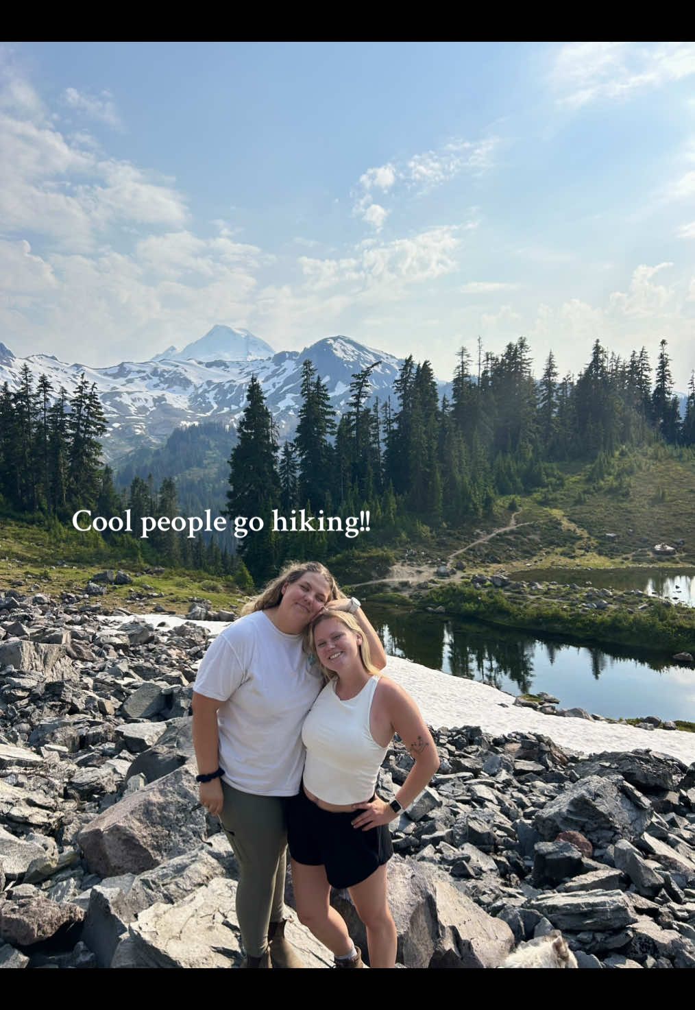 Let’s get outside!! Touch some grass🏔️ #pnwlife #girlythings #alpinelake #Hiking #hikingszn #romanticizeyourlife #nationalpark #pnw 