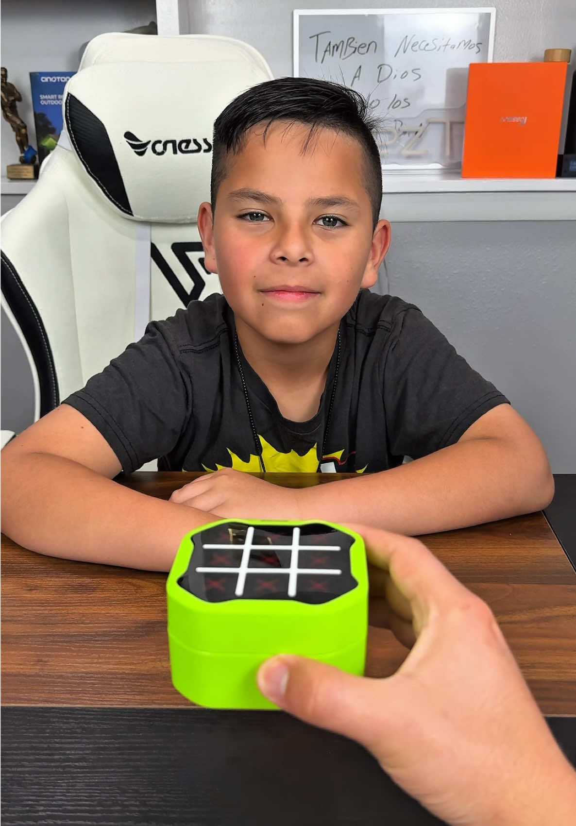 El mejor juguete para todo tipo de edad el famoso tic tac toe! #tictactoe #juegos #juegosdivertidos #tictactoegame #TikTokShop #tiktokmademebuyit 