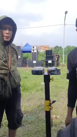 Rafi music mode bar bar di joki langsung sama Ari bintoro 🔥🔥 @dunia_audio #psss #season4 #soundbalap #battlesound #pemburuhoreg #jokibalap #soundhoregjawatimur #fyp 