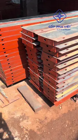 Quy trình sơn cốp pha cột và chuẩn bị bàn giao cho khách hàng tại CỐP PHA VIỆT #copphaviet #cốp_pha_việt #copphacot #coffa 
