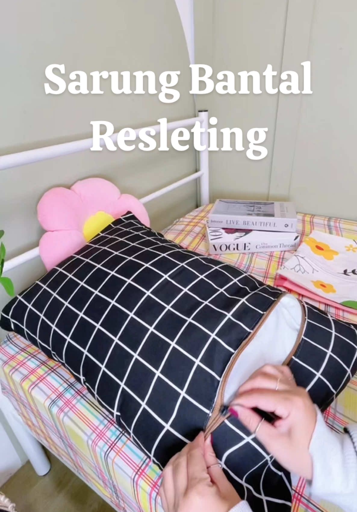 Sarung bantal resleting 