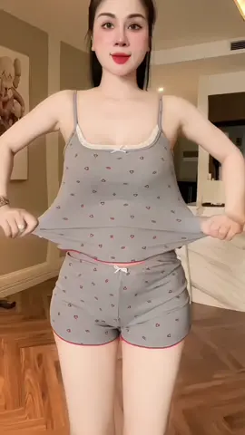 Set bộ ngủ ÔM BODY Hoa nhí #bodongu #bongu2day #setbomacnha #thoitrangnu #mặcđẹpmỗingày #xuhuong 