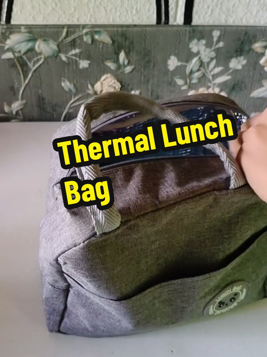 Keep your food hot and fresh with this cute thermal Lunch bag. #fyp #lunchbag #thermallunchbag #portablelunchbag 