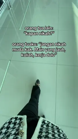 Orang tua kita beda🤪 #fyppppppppppppppppppppppp #fypage #foryou #tiktok #berandatiktok #fypdonggggggg #fypviralシ #xyzabc #fyy #fypシ゚ 