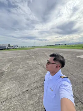 That’s my boyyyyy!!! #fyp #foryoupage #flightattendant #aviation #fineshyt 