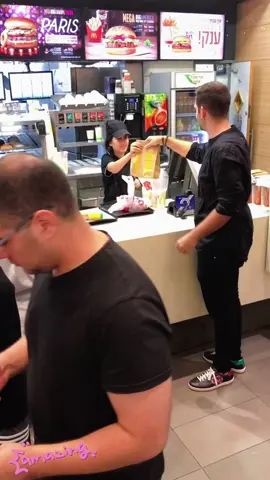 Perform magic in public #funny #funnyvideos #Tiketok #fypシ #funnymoments #prank #magic 