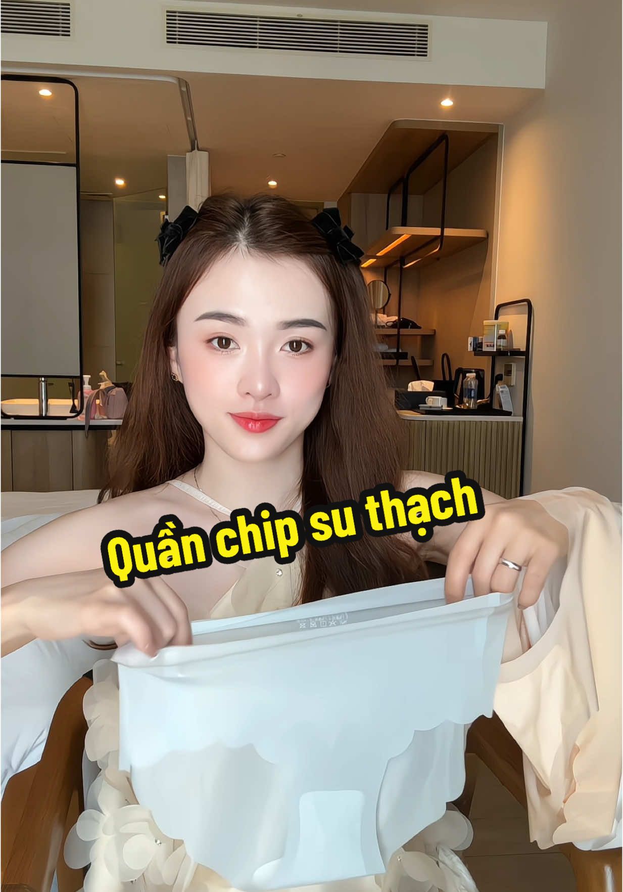 Sao mà quần chip rẻ mà đẹp thế này 😍 Chất su thạch mặc nhẹ tênh luôn ấy chị em nè #landaulamvo #mebim 
