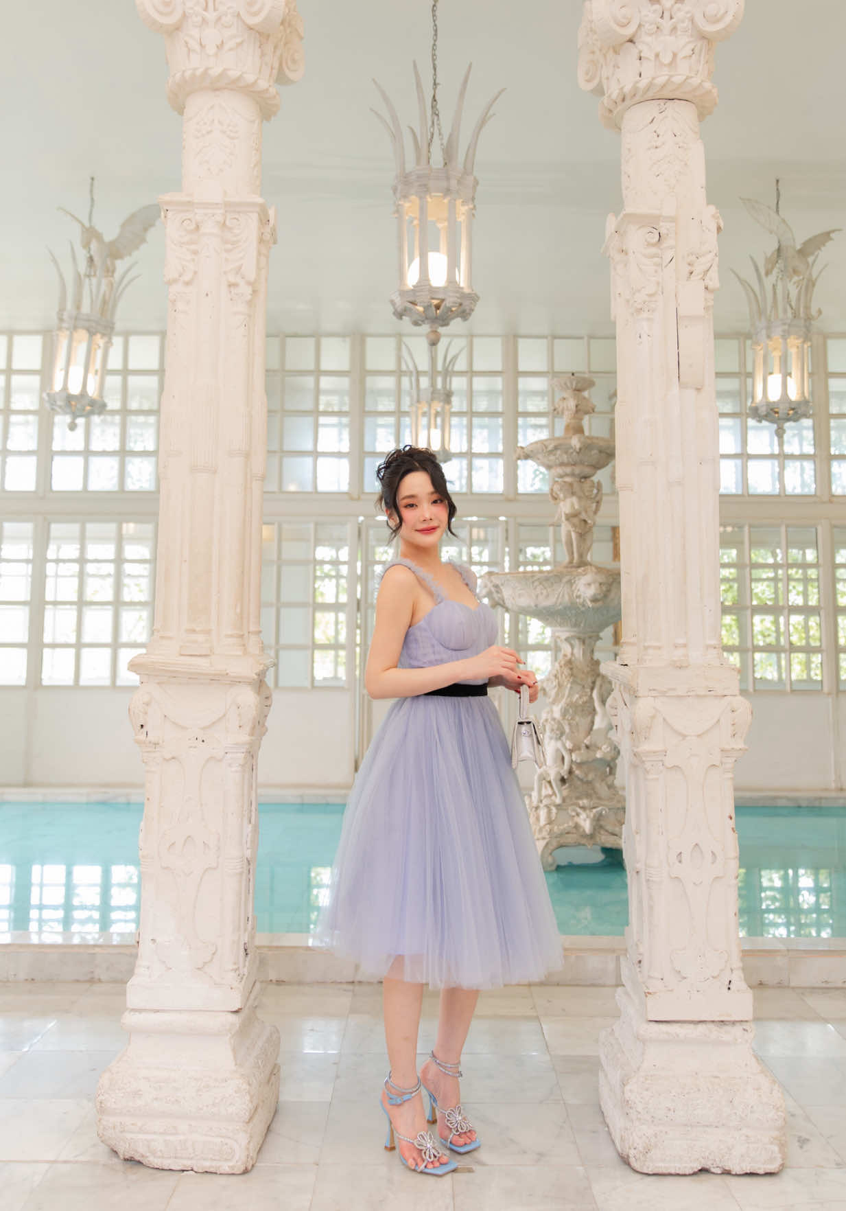 𝑵𝒆𝒘 𝒄𝒐𝒍𝒍𝒆𝒄𝒕𝒊𝒐𝒏🌟 𝑨𝒍𝒚𝒔𝒂 𝑫𝒓𝒆𝒔𝒔 ✨เดรสทรงเจ้าหญิง👑 ที่ทุกคนถามหา  น่ารักสวยละมุนมากก💕✨👑 ทรงกระโปรงบานพริ้วสวยสุดๆ    ชุดนี้เป็นผ้าตาข่ายเนื้อละเอียดนิ่ม ส่วนช่วงลำตัวและทรงกระโปรงจะใช้จำนวนผ้าในการเย็บหลายชั้นมาก บอกเลยราคานี้คือคุ้มสุดๆ  คาดเอวด้วยผ้ากำมะหยี่สีดำเพื่อเสริมความโดดเด่น หมุนตัวที พริ้วสวยสุดๆ ใส่ออกงานคือเด่น สง่า เลอค่า จะใส่ไปงานแต่ง,งานวันเกิด,ไปดินเนอร์ หรืองานสำคัญก็ได้หมดนะคะ💖 มีทั้งหมด 5 สี  สีฟ้าอมเทา,  ม่วงเข้ม, ม่วงอ่อน, ชมพู, พีช ราคา :  2,490 บาท ไซด์ :  XS,S,M,L ***✨สั่งราคา Pre Order ทางไลน์✅ ในราคา 2,090 บาท💕 💖พร้อมส่ง 24 พ.ค. 2568💖 #ชุดไปงานแต่งสีฟ้า 