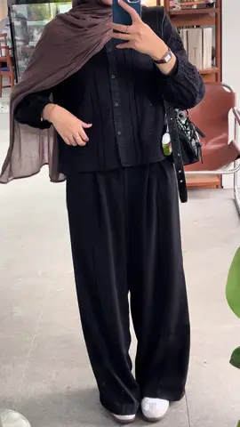 Loose pants ter the best bahannya jatoh dan bikin jenjang🫶🏻🥰 #fyp #fitcheck 