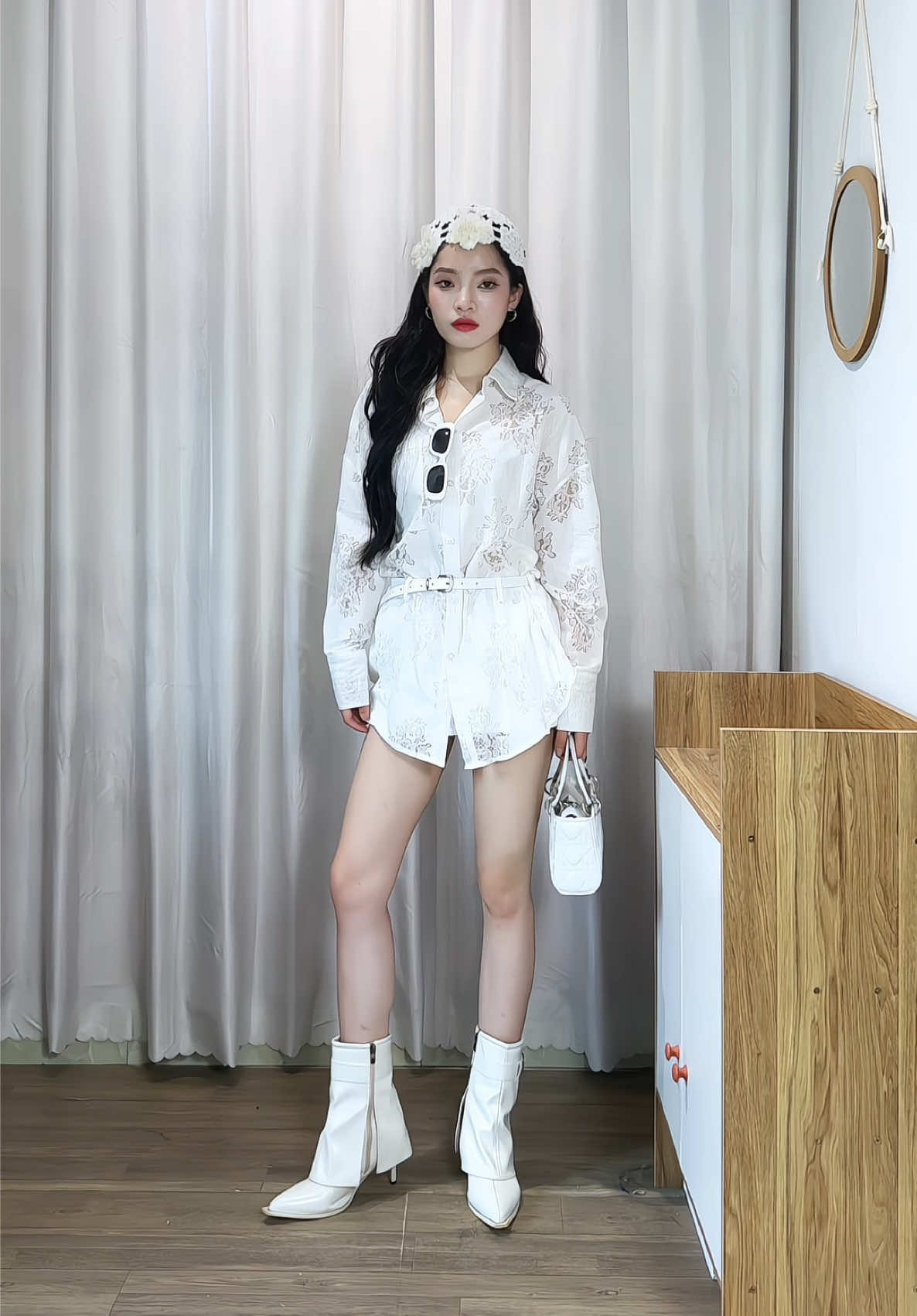 Thì đẹp hơn chứ sao 🫠 #phoudi #phuongchanhsa #OOTD #phoido #summervibes #outfitsdouyin #douyin 