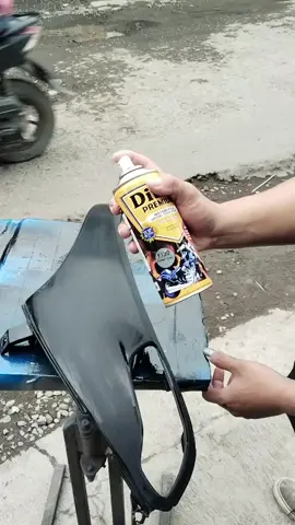 setelah pengamplasan merata kita dasarin menggunakan primer grey 9120 by #ditonpremium #fyppppppppppppppppppppppp 