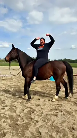 AI is a crazy thing #ottb #knox #horses #fyp #california #AI #aiswaydance #swaydance #weird