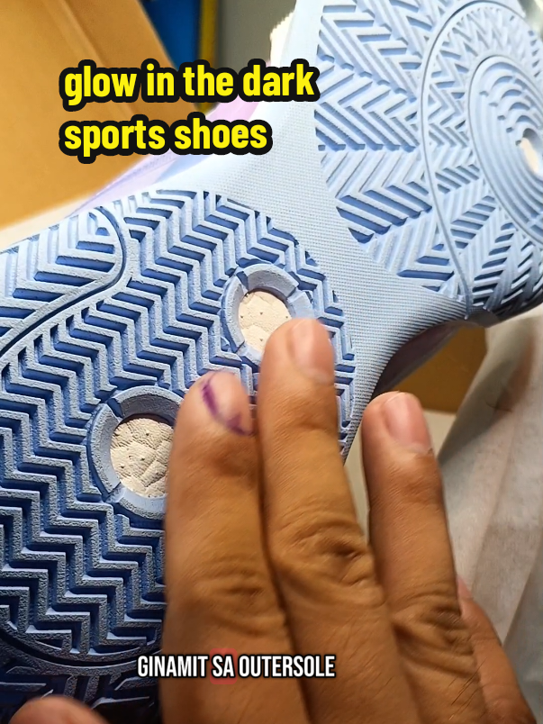 rubber shoes na glow in the dark. sport shoes for men and women. unisex sneakers. #rubbershoes #sneakers #shoes #sportshoes #basketballshoes #runningshoes #sports #basketball #volleyball 