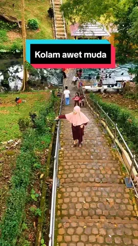 Konon air dari kolam ini bisa membuat awet muda #kolammegalitikum #tamanpurbakala #belajarsejarah #pugungraharjo_lampungtimur #lampungtimur #dronevideo #dronelampung #langitlampungdv 