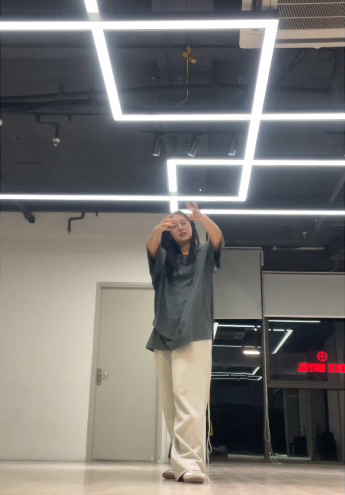 tranh nhau vào top X =))))))))))) dc @〽️C 🅱️uck 💃💃 #fypp #dance #project100 #tanbinhtoannang #showitall #showme #dancechallengeshowme 