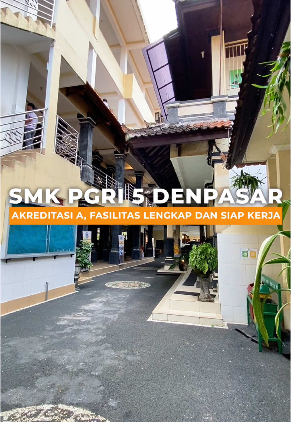 SMK PGRI 5 Denpasar sudah membuka pendaftaran siswa baru untuk tahun pelajaran 2025/2026 BroSist 🤩 Nah buat yang masih bingung, SMK PGRI 5 ini merupakan sekolah pariwista yang memiliki dua konsentrasi keahlian : ✅ Perhotelan ✅ Tata Boga Fasilitas pastinya lengkap dan yang paling penting, guru-gurunya kompeten di bidangnya. So, buat adik-adik SMP yang berminat, tunggu apalagi? Segera daftar dan jadi bagian dari keluarga besar SMK PGRI 5 Denpasar SMK PGRI 5 Denpasar @smk_pgri5denpasar  Jl. Kenyeri No. 31, Denpasar Timur. #smkpgri5denpasar #sekolahpariwisata #smkpgri5 #tataboga #perhotelan #infodenpasar