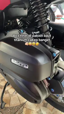Baut titanium box filter untuk semua motor honda dan yamaha #baut #bauttitanium #titanium #titaniumantikarat #titaniumjewelry #titaniumgr5 #vario #honda #yamaha #gr5 #gr5titanium 