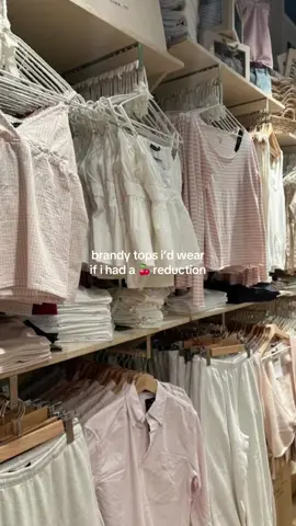 so dainty and cute and it doesn’t give at when i try them on 😭😭 #brandymelville #brandy #brandymelvillehaul #clothes #fashion 