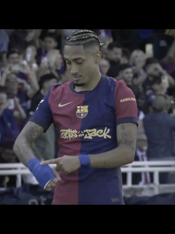 رافييينياااااا #فيسكا_برسا_دائماً_وابداً🔵🔴 #فيسكا_بارسا_للأبد♕💙♥ #رافينيا🇧🇷🔥 #برشلونه_عشق_لا_ينتهي #برشلونه_عشق_لا_ينتهي💞🔱🏅 #لامين_يامال 