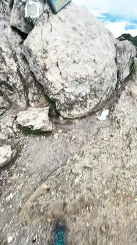 suatu kebanggaan ditahun 2025 bisa di beri kesempatan menapakkan kaki di atap tertinggi sulawesi dengan urutan tertinggi ke-5 di indonesia  🥹❤️ #latimojong #latimojong3478mdpl #gununglatimojong3478mdpl #sevensummitindonesia 