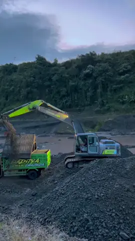 #pasirbalap  #tambangpasirblitar  #gununggedangblitar  #blitarjawatimur 