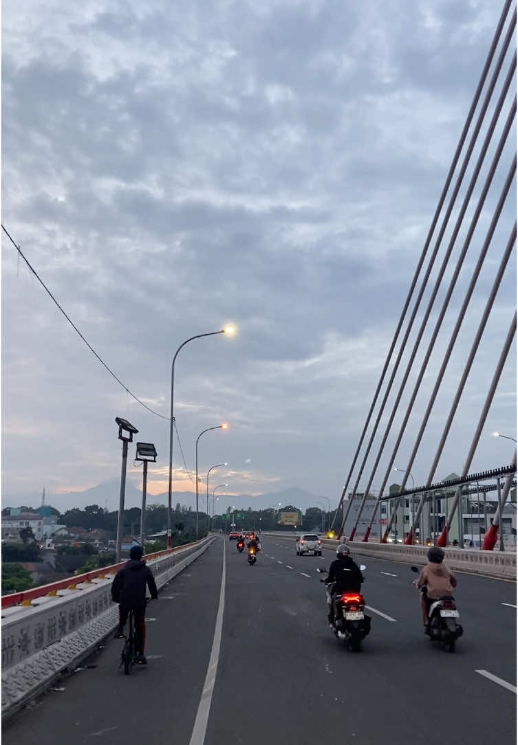 jembatan pasoepati bandung #vibesbandung #jelajahbandung #bandungsyahdu #bandungkotakembang 