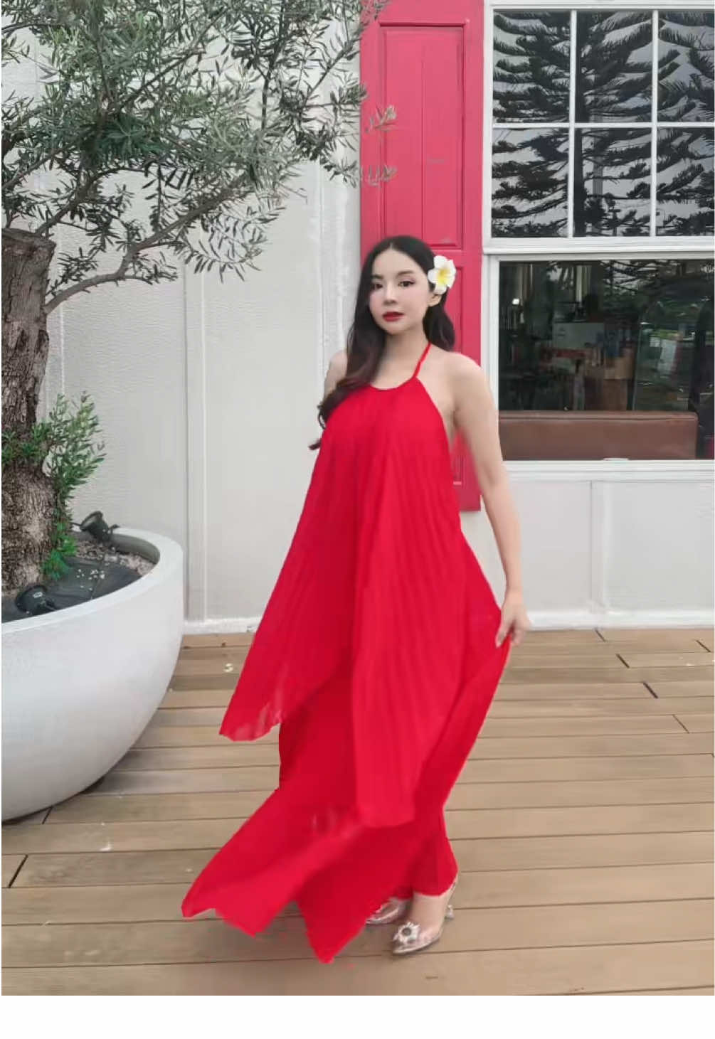 #เดรสโชว์หลังสวยๆ #เดรสอัดพลีท 