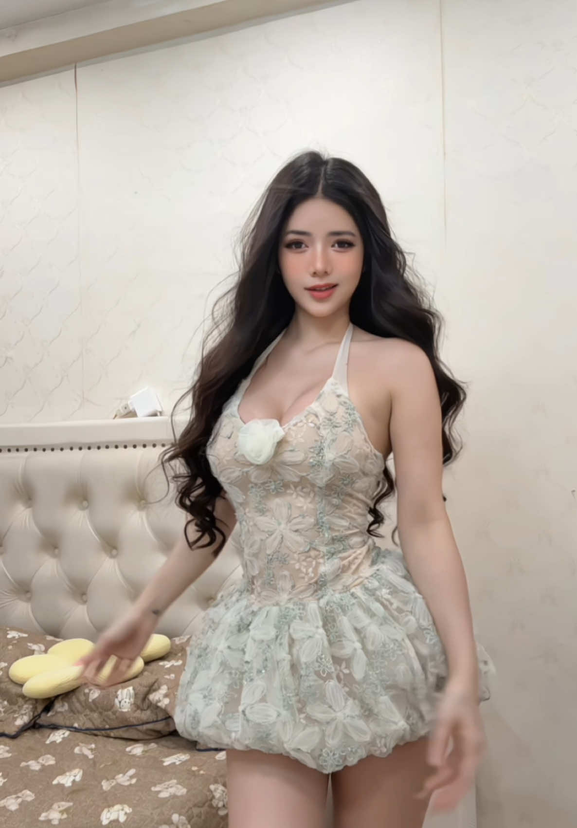 Ca livestream tiếp theo lúc 16h nhennn 🌝🧏🏻‍♀️ #xuhuong #viral #nganmigoi #fyp #xyzbca #fypシ #dulich 