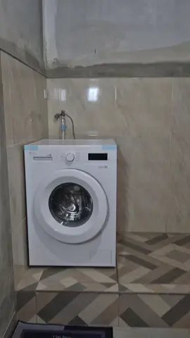 Mesin Cuci Frontloading, Irit dan Kuat! 💪 dirumah Daya hanya 1300 Watt, tapi tetap powerful dan anti jegleg! 💥 Cucian bersih, hemat energi, dan cocok untuk semua kebutuhan rumah tangga. LG FB1208S6W #MesinCuci #Frontloading #Irit #Kuat #ibu #fyp 