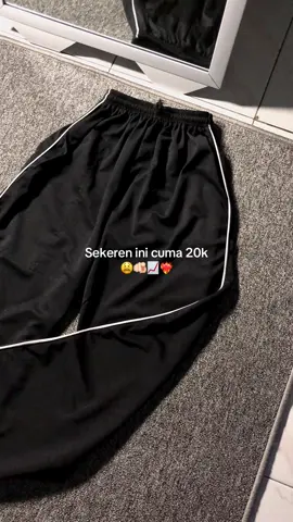 keren derr#celanamurah #celanatraining #outfitsimple 