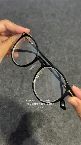 cocok bngtt buat pelajar or mahasiswa  #kacamata #kacamataminus #kacamatamurah #kacamatawanita #rekomendasi #racuntiktok 
