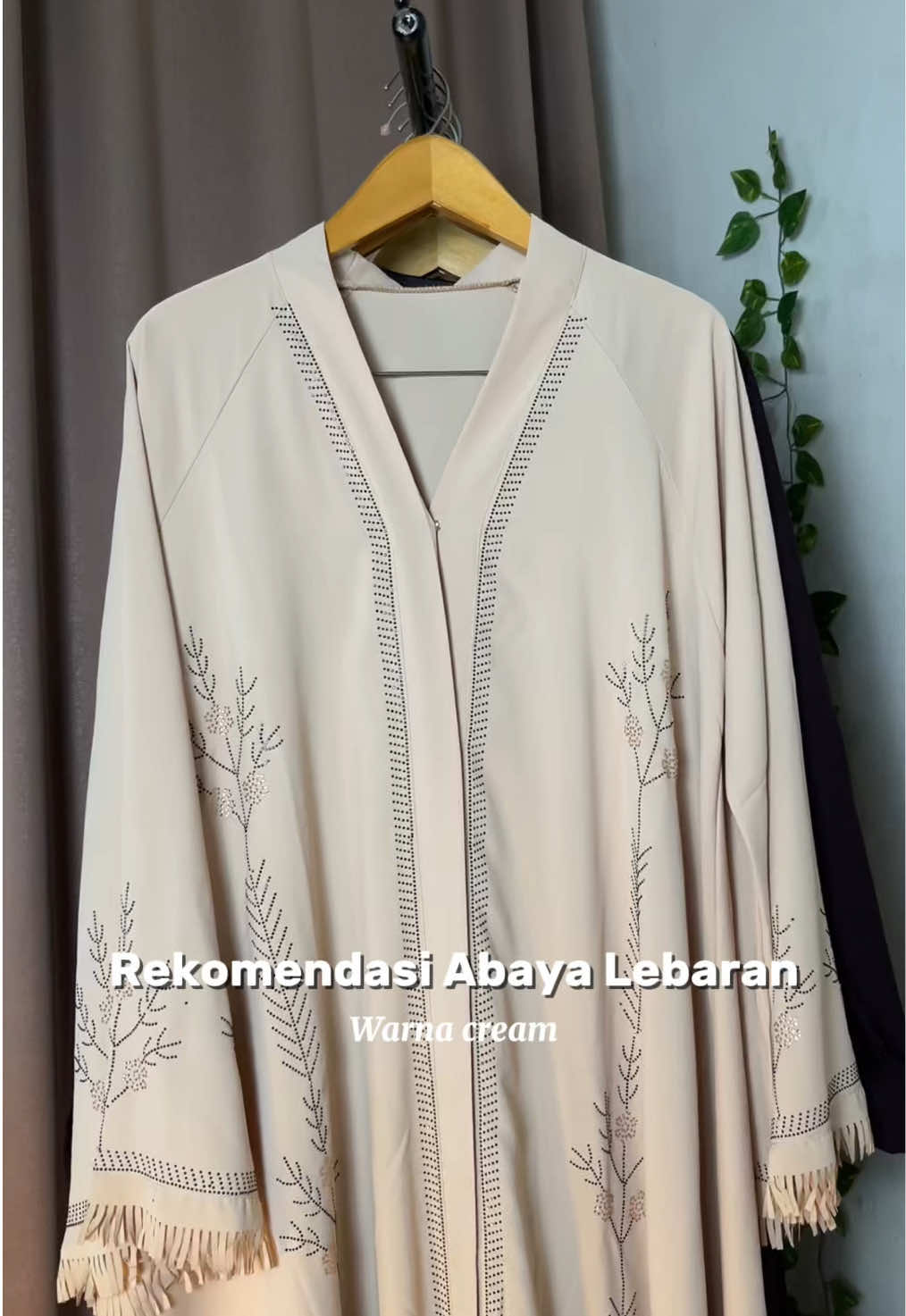 Abaya model baru ini baru aja launching.. beli abaya hania gak nyesel deh, bahannya betul betul adem #abaya #abayahania #abayapremium #abayaturkey #abayamesir #abayafashion #abayaterbaru 