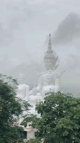 พระพุทธเจ้า 5 พระองค์ (บรรยากาศช่วงเช้า ณ เขาสารพัดดีศรีเจริญธรรม) #ชัยนาท #หันคา #วัดสวย #วัด 